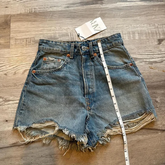 shorts - Picture 3 of 7